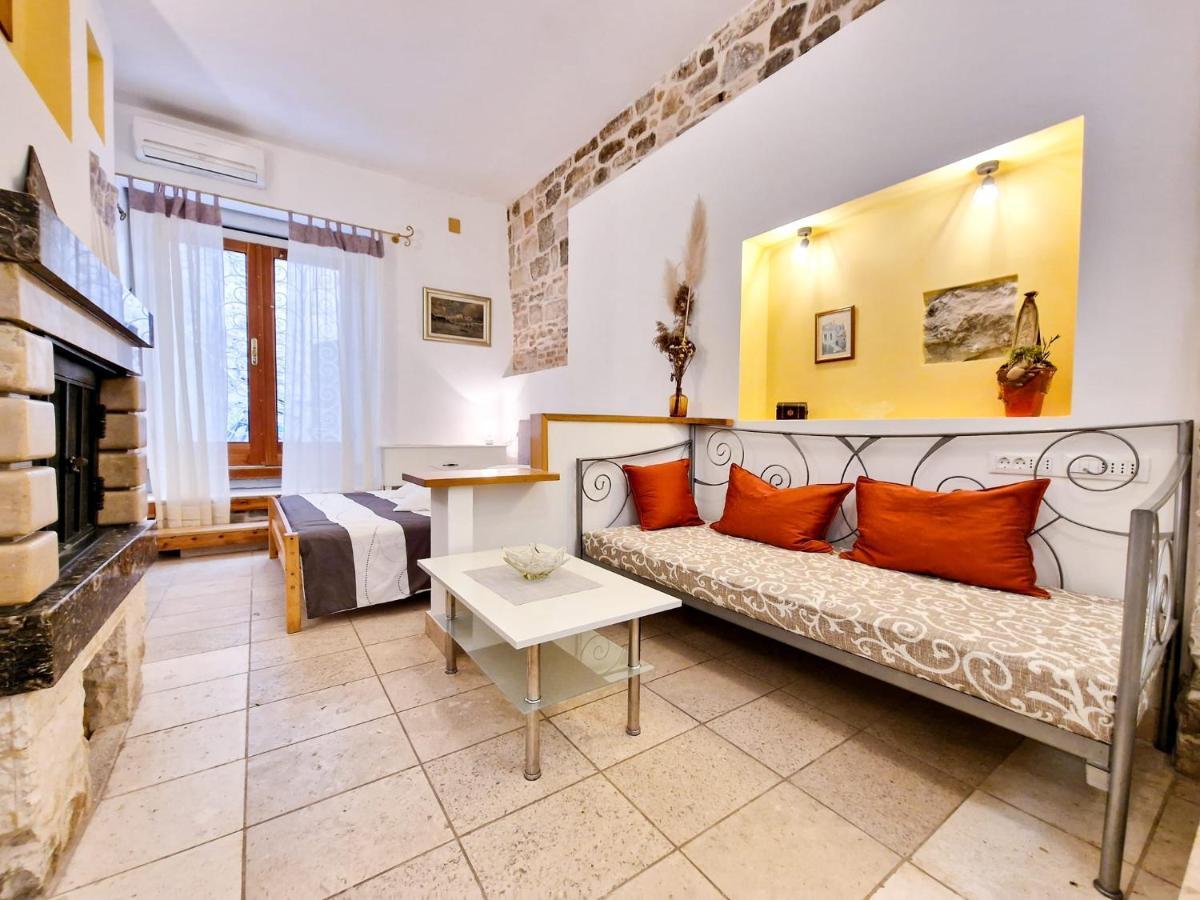 Jackie'S Little Stone House Apartamento Split Exterior foto